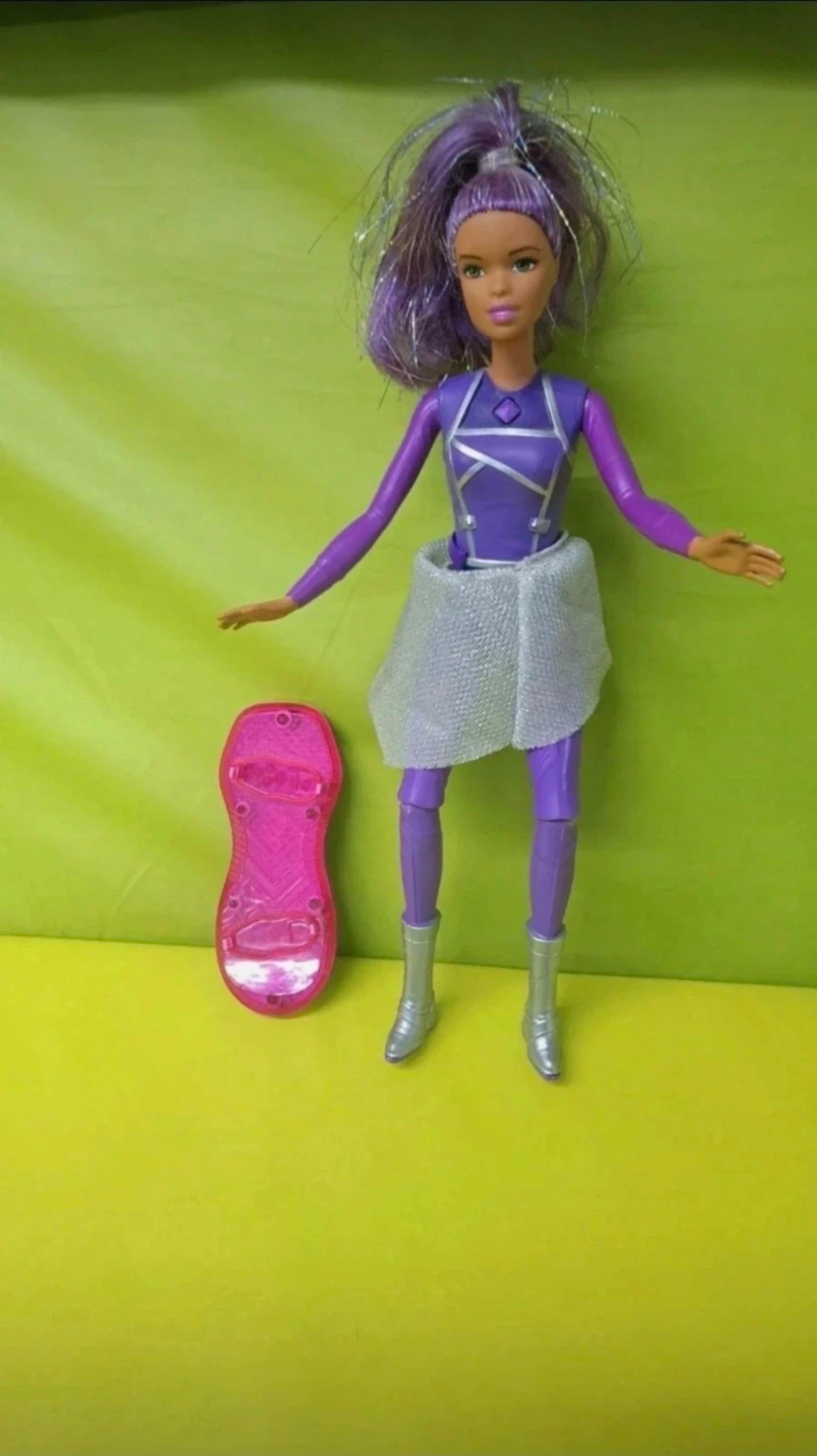 Barbie skate galactico Mattel.